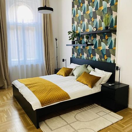 Birdie 3-Bdr Apartment Budapest Esterno foto