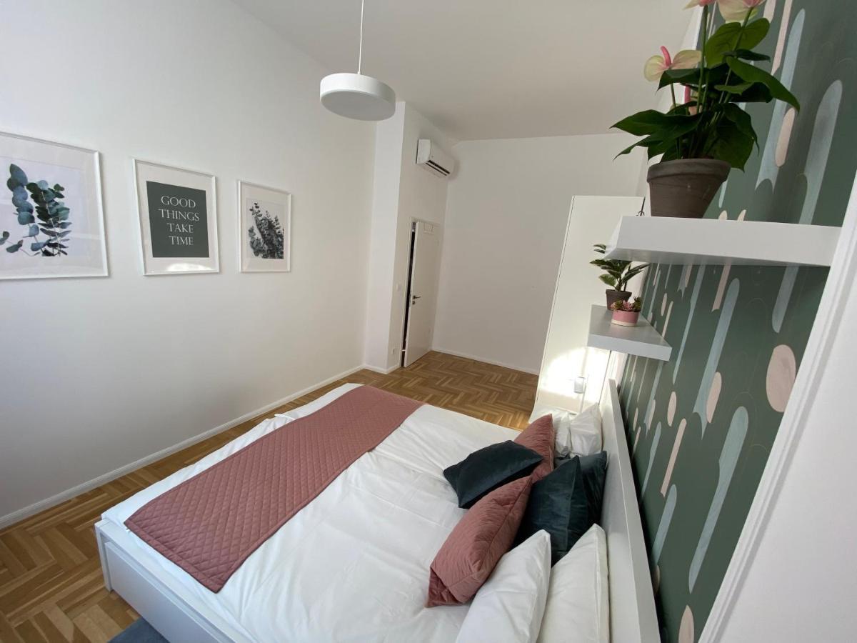 Birdie 3-Bdr Apartment Budapest Esterno foto