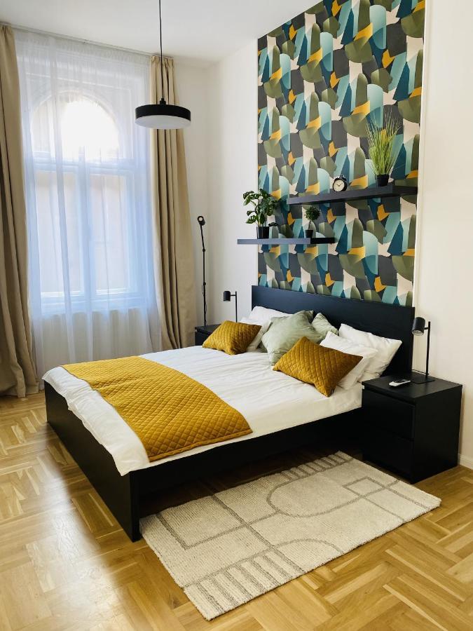 Birdie 3-Bdr Apartment Budapest Esterno foto