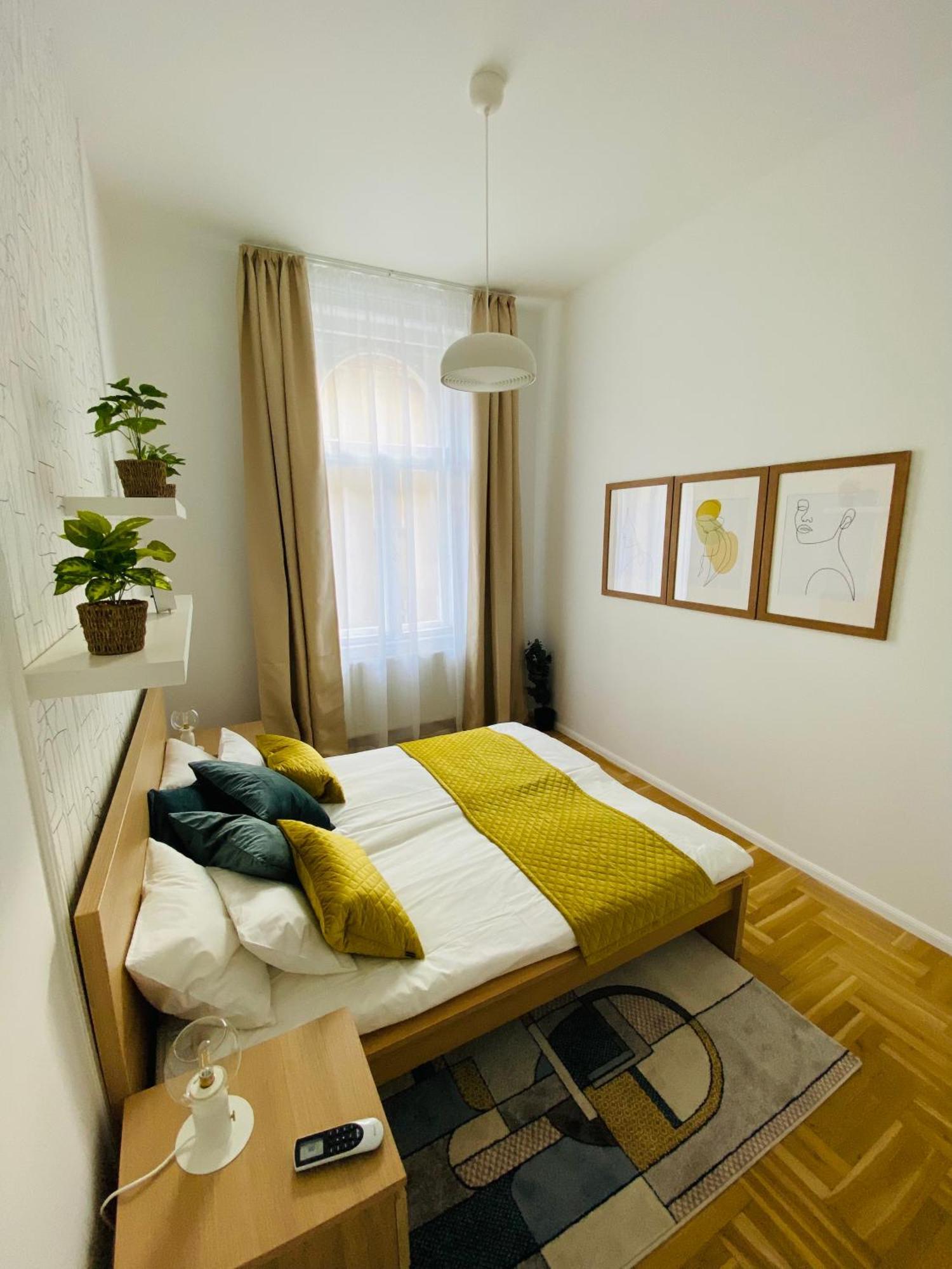 Birdie 3-Bdr Apartment Budapest Esterno foto